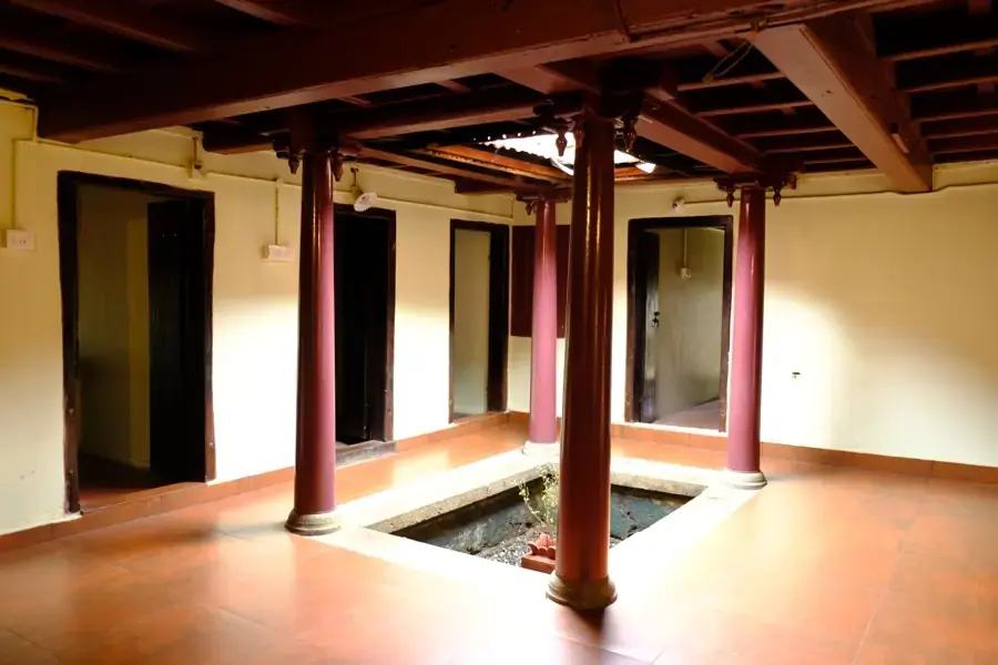 Thiruvankulam - Heritage Nalukettu